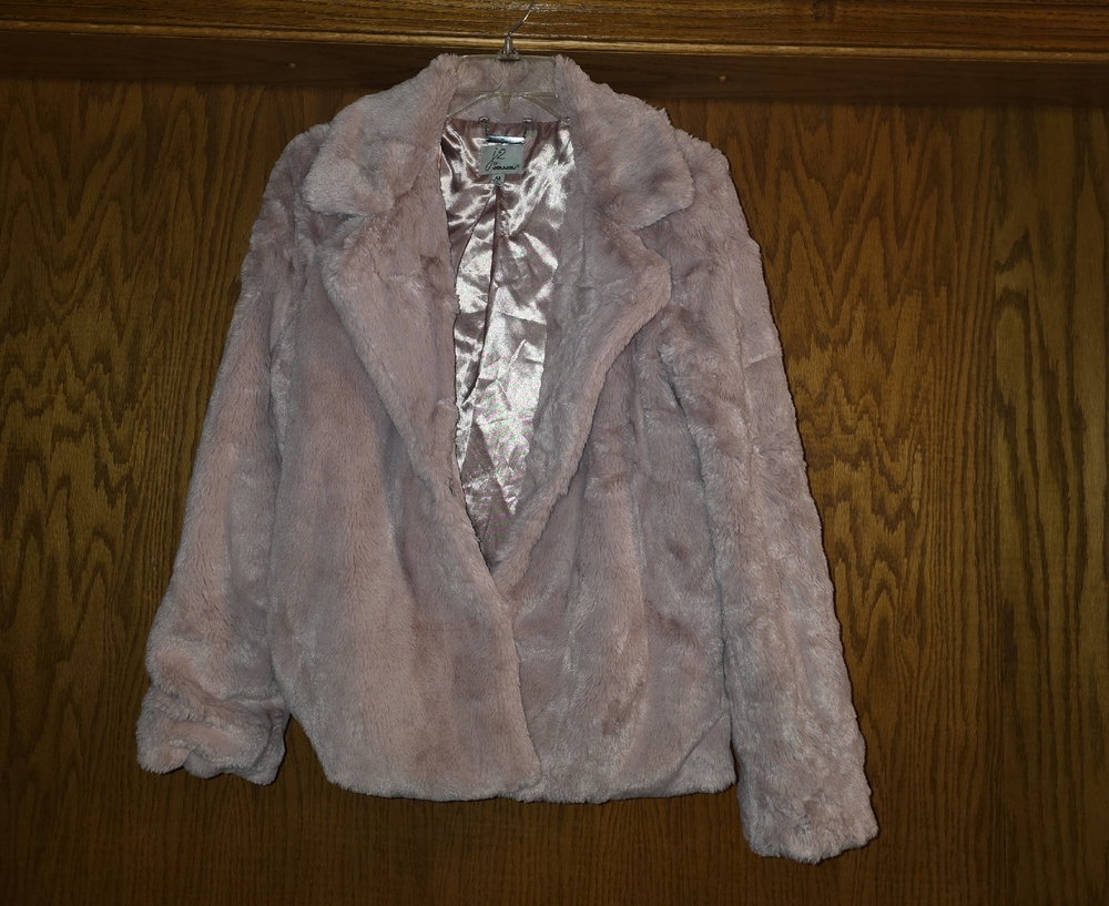 Women's Faux Fur Jacket in Light Pink